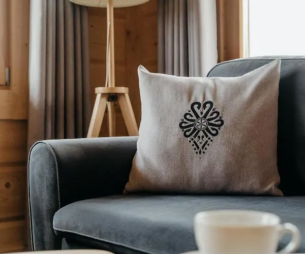 Osada - Dom „dziewięćsił”